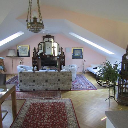 קלוסטרניובורג Villa Kreuthhof Appartements מראה חיצוני תמונה